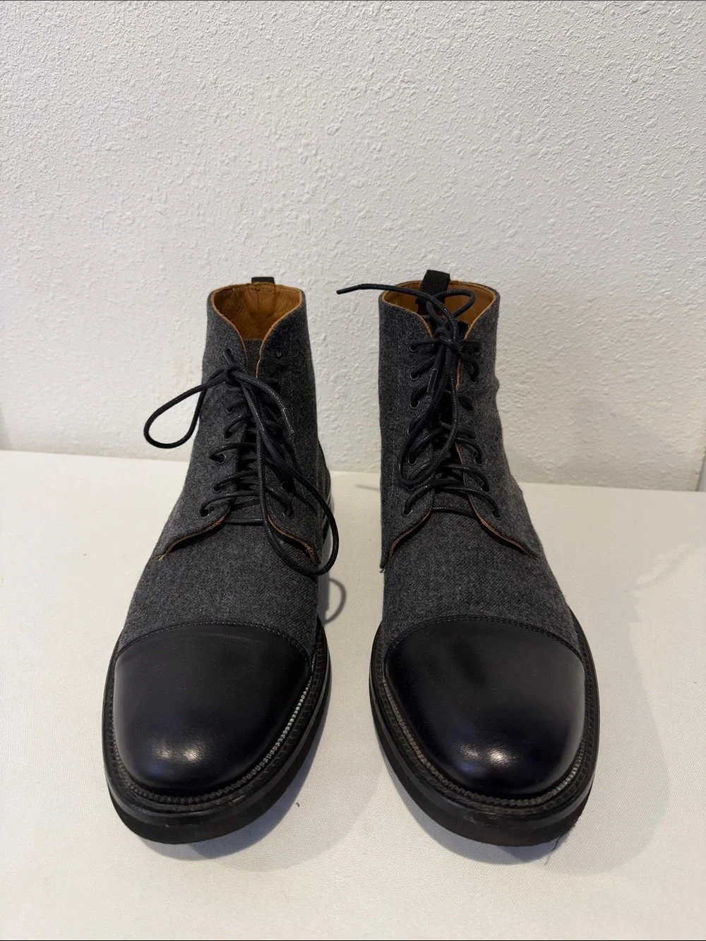 Taft Gray Wool and Black Leather Cap-Toe Chukka Boots Size 10/ 44 Made in Spain